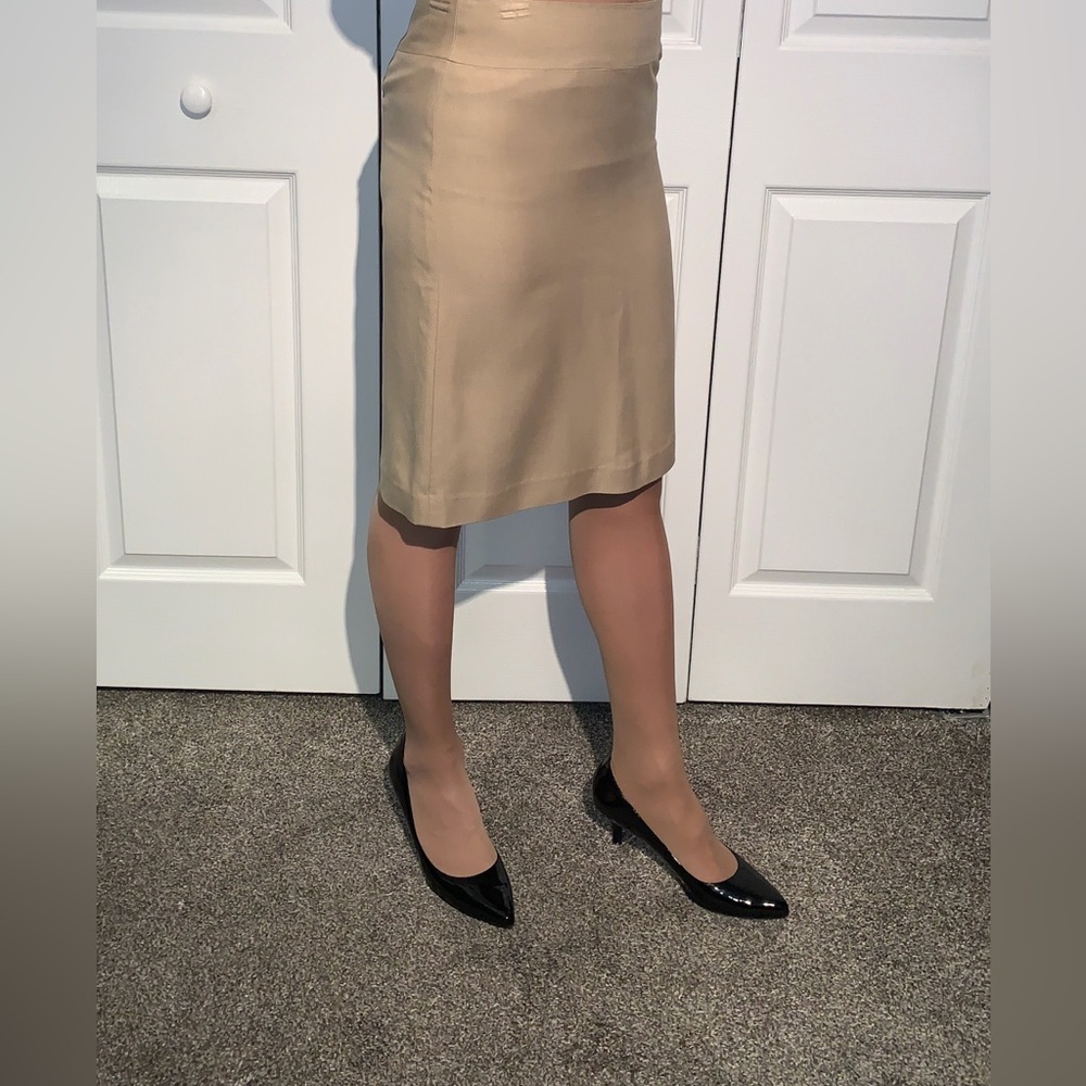 Used Banana Republic Tan Pencil Skirt Size 0